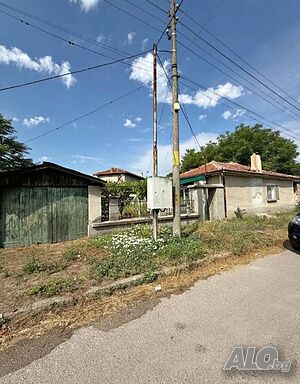Продавам къща с двор в село Златовръх 1 - storey 70 sq. m. built-up area 430 sq. m. courtyard | Houses / Villas | Zlatovrah