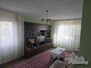 Триетажна масивна къща за продажба в с. Бараково, близо до Благоевград 3 - storey 360 sq. m. built-up area 1040 sq. m. courtyard | Houses / Villas | село Бараково Barakovo