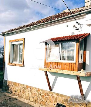 Едноетажна къща с просторен двор в с. Гълъбец 1 - storey 68 sq. m. built-up area 2200 sq. m. courtyard | Houses / Villas | Galabets