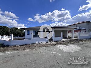 Едноетажна къща с двор в с. Александрово, общ. Поморие 1 - storey 265 sq. m. built-up area 770 sq. m. courtyard | Houses / Villas | Aleksandrovo