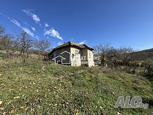 Къща с невероятна гледка в с. Заветно 1 - storey 70 sq. m. built-up area 2825 sq. m. courtyard | Houses / Villas | Zavetno