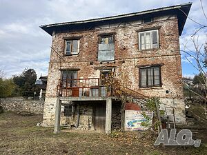 Къща за продажба в Лозеница 2 - storey 210 sq. m. built-up area 966 sq. m. courtyard | Houses / Villas | Lozenitsa