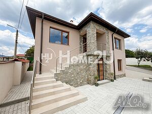 МАСИВНА ТУХЛЕНА КЪЩА В С. СТАРОСЕЛ 2 - storey 140 sq. m. built-up area 650 sq. m. courtyard | Houses / Villas | Старосел Starosel