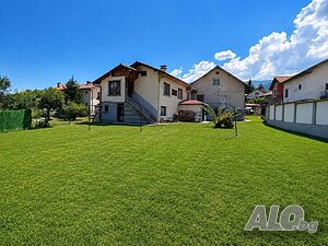 308 кв.м РЗП 955 кв.м двор 308 sq. m. built-up area 955 sq. m. courtyard | Houses / Villas | Govedartsi