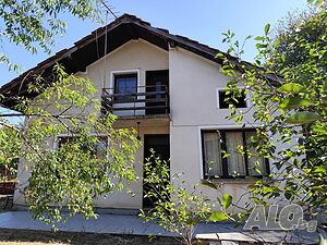 Продава къща 2 - storey 95 sq. m. built-up area 1000 sq. m. courtyard | Houses / Villas | Dobrodan