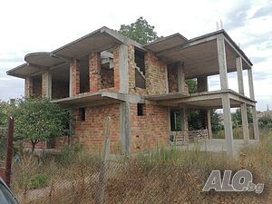 Двуетажна къща 2 - storey 282 sq. m. built-up area 780 sq. m. courtyard | Houses / Villas | Galabets