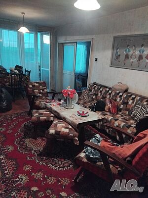 Продава се 3 стаен апартамент в центъра на гр. Кюстендил 2-Bedroom 82 sq. m. Large - area formwork/sliding formwork 1982 y. 10 floor Not last | Apartments | Center Kyustendil