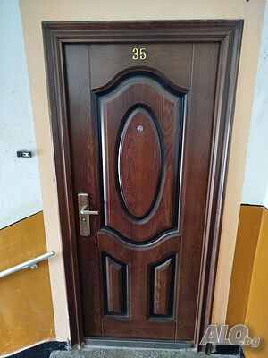 Продавам едностаен апартамент Studio 50 sq. m. Brick 1960 y. 1 floor First residential floor | Apartments | Център Cherven bryag