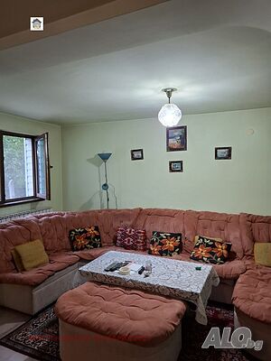 Къща в с. Искрец 3 - storey 210 sq. m. built-up area 200 sq. m. courtyard | Houses / Villas | Iskrets