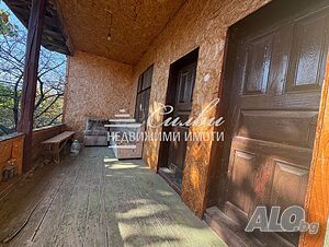 Двуетажна къща с ГАРАЖ и КЛАДЕНЕЦ - с. Драгоево. 100 sq. m. built-up area 700 sq. m. courtyard | Houses / Villas | Dragoevo
