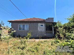 с. Желю войвода, продава се къща с голям двор 1 - storey 100 sq. m. built-up area 2850 sq. m. courtyard | Houses / Villas | Zhelyu voyvoda
