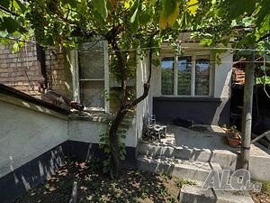 Къща в гр. Нова Загора 1 - storey 140 sq. m. built-up area 335 sq. m. courtyard | Houses / Villas | Nova Zagora