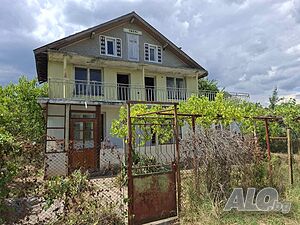 Двуетажна къща в с. Стража, Търговище 2 - storey 154 sq. m. built-up area 1275 sq. m. courtyard | Houses / Villas | Strazha