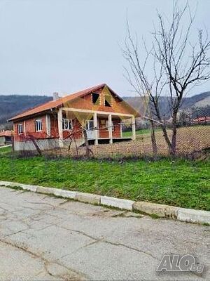 Едноетажна къща с площ 121 кв.м в село Булаир 121 sq. m. built-up area 1830 sq. m. courtyard | Houses / Villas | Bulair