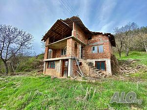 Двуетажна масивна къща в с. Вишовград 2 - storey 130 sq. m. built-up area 2900 sq. m. courtyard | Houses / Villas | Vishovgrad