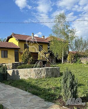Двуетажна къща в с. Коевци 1 - storey 120 sq. m. built-up area 1000 sq. m. courtyard | Houses / Villas | Koevtsi