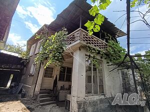 Двуетажна къща с. Ряховците 2 - storey 100 sq. m. built-up area 1000 sq. m. courtyard | Houses / Villas | Ryahovtsite