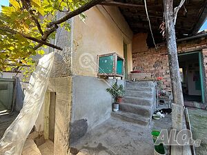 Къща с кладенец в с. Джулюница 1 - storey 75 sq. m. built-up area 750 sq. m. courtyard | Houses / Villas | Dzhulyunitsa