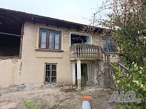 Двуетажна къща в село Долна Липница 2 - storey 70 sq. m. built-up area 1200 sq. m. courtyard | Houses / Villas | Dolna Lipnitsa
