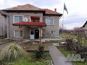 Двуетажна къща в село Караисен 2 - storey 124 sq. m. built-up area 1330 sq. m. courtyard | Houses / Villas | Karaisen