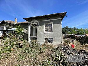 Двуетажна къща в с. Обединение 2 - storey 134 sq. m. built-up area 865 sq. m. courtyard | Houses / Villas | Obedinenie