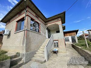Двуетажна къща в с. Куцина 2 - storey 170 sq. m. built-up area 872 sq. m. courtyard | Houses / Villas | Kutsina