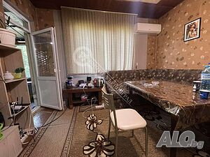 Етаж от къща в гр. Павликени House Floor 88 sq. m. built-up area 100 sq. m. courtyard | Houses / Villas | Pavlikeni