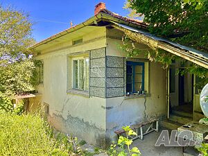 Къща с гараж и кладенец в с. Николаево 1 - storey 90 sq. m. built-up area 1000 sq. m. courtyard | Houses / Villas | Nikolaevo