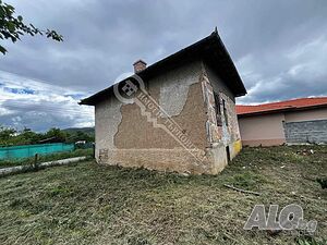Едноетажна къща в гр. Златарица 1 - storey 90 sq. m. built-up area 530 sq. m. courtyard | Houses / Villas | Zlataritsa