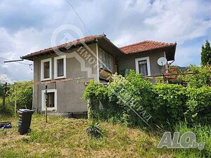 Двуетажна къща в. Равново 2 - storey 150 sq. m. built-up area 2100 sq. m. courtyard | Houses / Villas | Ravnovo