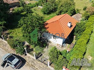 Къща с двор в с. Мадара - готова за нанасяне! 50 sq. m. built-up area 860 sq. m. courtyard | Houses / Villas | Madara