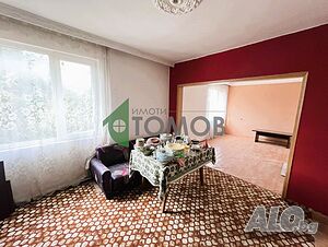 Етаж от къща с гараж, гр. Велики Преслав House Floor 129 sq. m. built-up area | Houses / Villas | Veliki Preslav