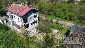 Триетажна къща в с. Велика, общ. Царево Цена по договаряне! 3 - storey 234 sq. m. built-up area 520 sq. m. courtyard | Houses / Villas | Velika