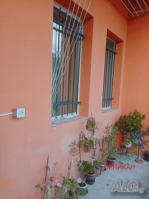 Продава Къща 1 - storey 120 sq. m. built-up area 692 sq. m. courtyard | Houses / Villas | Debelets