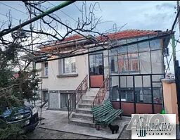 Двуетажна къща в с Голям Чардак 2 - storey 52 sq. m. built-up area 1000 sq. m. courtyard | Houses / Villas | Golyam chardak