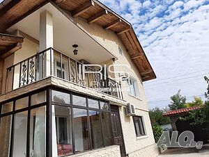 Къща с двор, с. Златна нива 2 - storey 176 sq. m. built-up area 1800 sq. m. courtyard | Houses / Villas | Zlatna niva