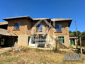 Къща с голям двор и плевник в с. Конак, 20 км от Попово 2 - storey 80 sq. m. built-up area 3840 sq. m. courtyard | Houses / Villas | Konak