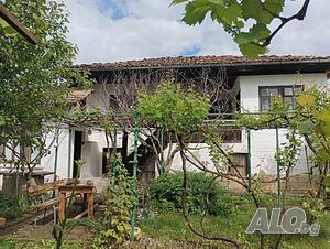 Двуетажна къща, с. Кардам 2 - storey 100 sq. m. built-up area 900 sq. m. courtyard | Houses / Villas | Kardam