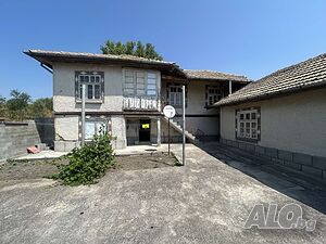 Двуетажна къща, с. Еленово 2 - storey 120 sq. m. built-up area 1980 sq. m. courtyard | Houses / Villas | Elenovo