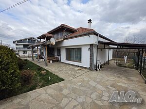 Обзаведена двуетажна къща на калкан, с. Разбойна 2 - storey 160 sq. m. built-up area 400 sq. m. courtyard | Houses / Villas | Razboyna