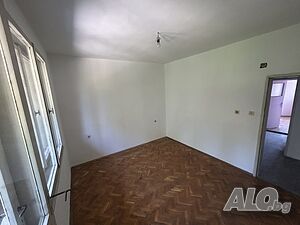 Многостаен тухлен апартамент, гр. Попово Large 120 sq. m. Brick 1989 y. 2 floor Not last | Apartments | Popovo
