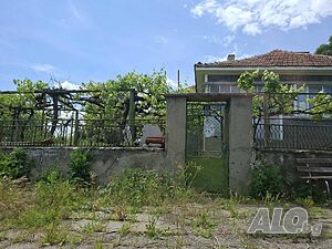 Къща с Прилеп 1 - storey 87 sq. m. built-up area 940 sq. m. courtyard | Houses / Villas | Prilep
