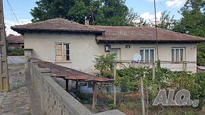 Двуетажна къща с двор в с. Босилковци 2 - storey 100 sq. m. built-up area 930 sq. m. courtyard | Houses / Villas | Bosilkovtsi