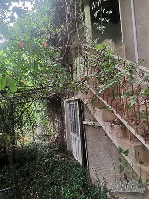 Двуетажна къща с двор в село Вишовград. 2 - storey 90 sq. m. built-up area 1570 sq. m. courtyard | Houses / Villas | Vishovgrad