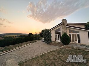 Къща за гости в село Златосел 2 - storey 190 sq. m. built-up area 2000 sq. m. courtyard | Houses / Villas | Zlatosel