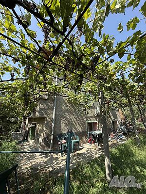 Продава самостоятелна двуетажна къща в гр. Кресна с голям двор 2 - storey 120 sq. m. built-up area 820 sq. m. courtyard | Houses / Villas | Kresna