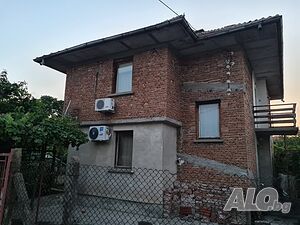 Двуетажна къща в с. Самуилово, област Сливен 2 - storey 120 sq. m. built-up area 680 sq. m. courtyard | Houses / Villas | Samuilovo