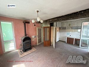 240 кв.м РЗП 380 кв.м двор 2 - storey 240 sq. m. built-up area 380 sq. m. courtyard | Houses / Villas | Center Pleven
