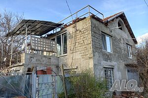 Продавам си къщата 3 - storey 240 sq. m. built-up area 1200 sq. m. courtyard | Houses / Villas | Dolno Ablanovo