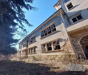 Продава се бившо училище Sale 5000 sq. m. Regulated (RLE) With electricity Water pipe | Land for development, Investment projects | Balkanski